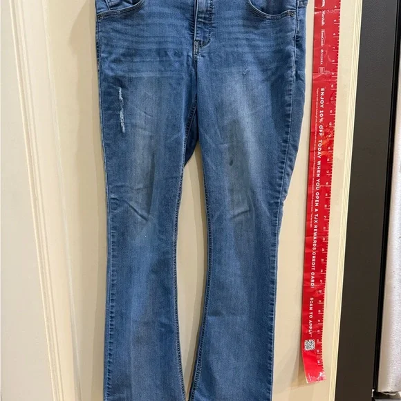 Democracy Blue Straight Leg Jeans - Picture 1 of 5